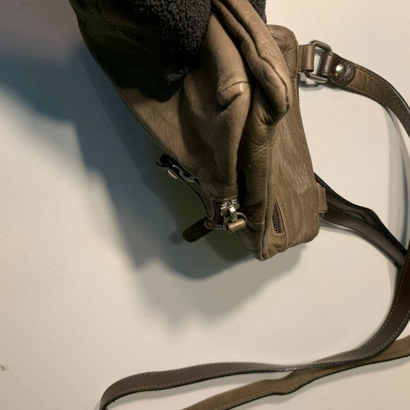 The Trend brown leather crossbody - Picture 4 of 9